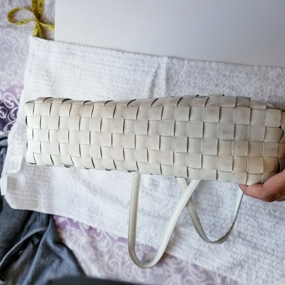 Cole Haan women's White Leather Woven +free gift - Picture 6 of 8